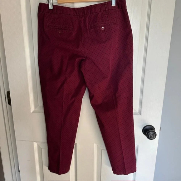 Talbots The Weekend Chino, size 8P, wine with black polka dots, cotton/spandex - Picture 3 of 7